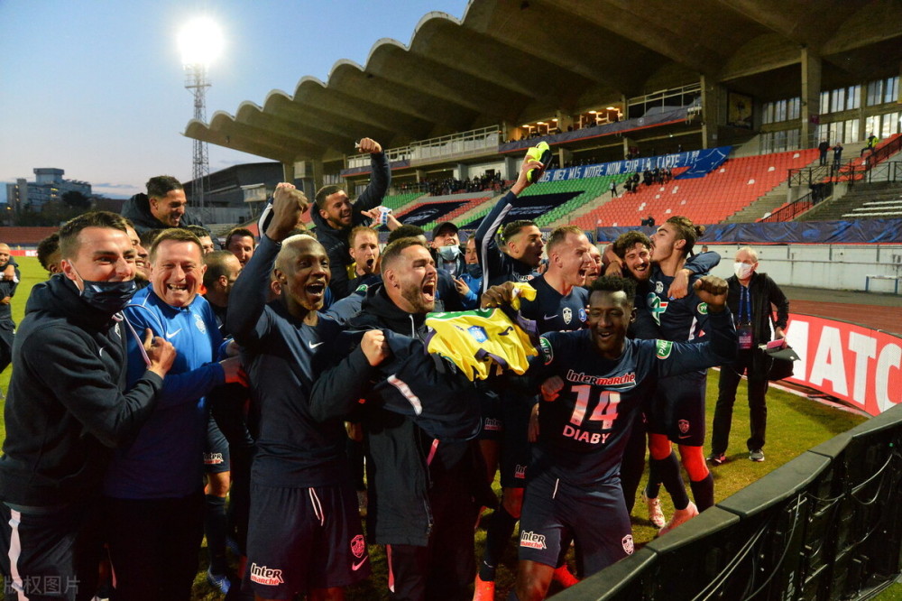 开云体育注册登录包含法国杯集结日走向成谜；克里夫兰骑士绝杀压哨；话题不断；球探报告显示潜力的词条